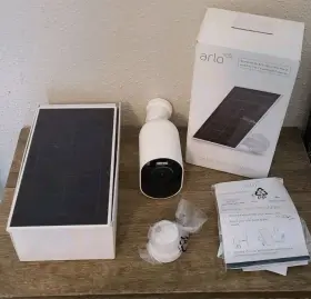 Vma5600-20000r Arlo Solar Panel Charger And Camera