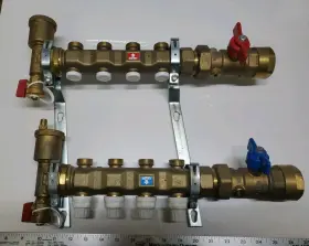 6686d5s1a Caleffi 1 Inch Twistflow Manifold With Temp Gauge 4 Loops