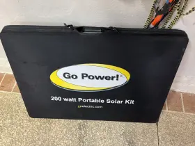 Gp-psk-200 Go Power 200w Portable Solar Kit Complete With 30ft Additional Extension Cord