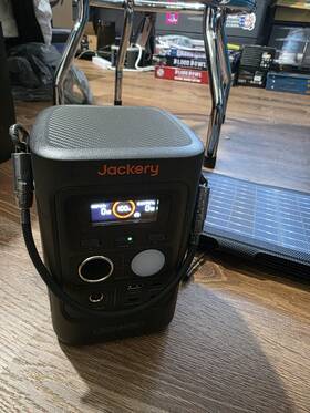 Jackery 21-0009-000184 Explorer 300d Portable Power Station 288wh 100w Solar Input