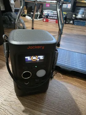 21-0009-000184 Jackery Explorer 300d Portable Power Station 288wh 100w Solar Input