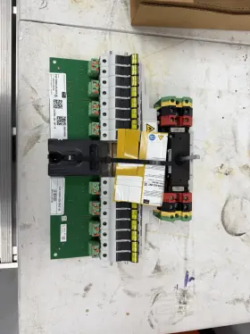 1000-us-int Sma Cu Solar Combiner Dc Internal Parts Complete New
