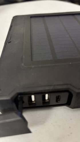 Sos Powerbank Pwr27 Roamproof Traveling Power Station